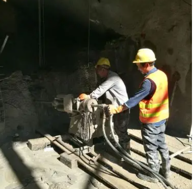 革吉水下抗分散灌浆料特点 水下不分散注浆料介绍