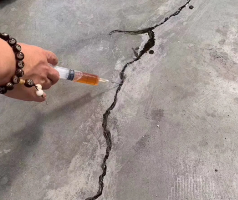 革吉混凝土裂缝修补技术详解​